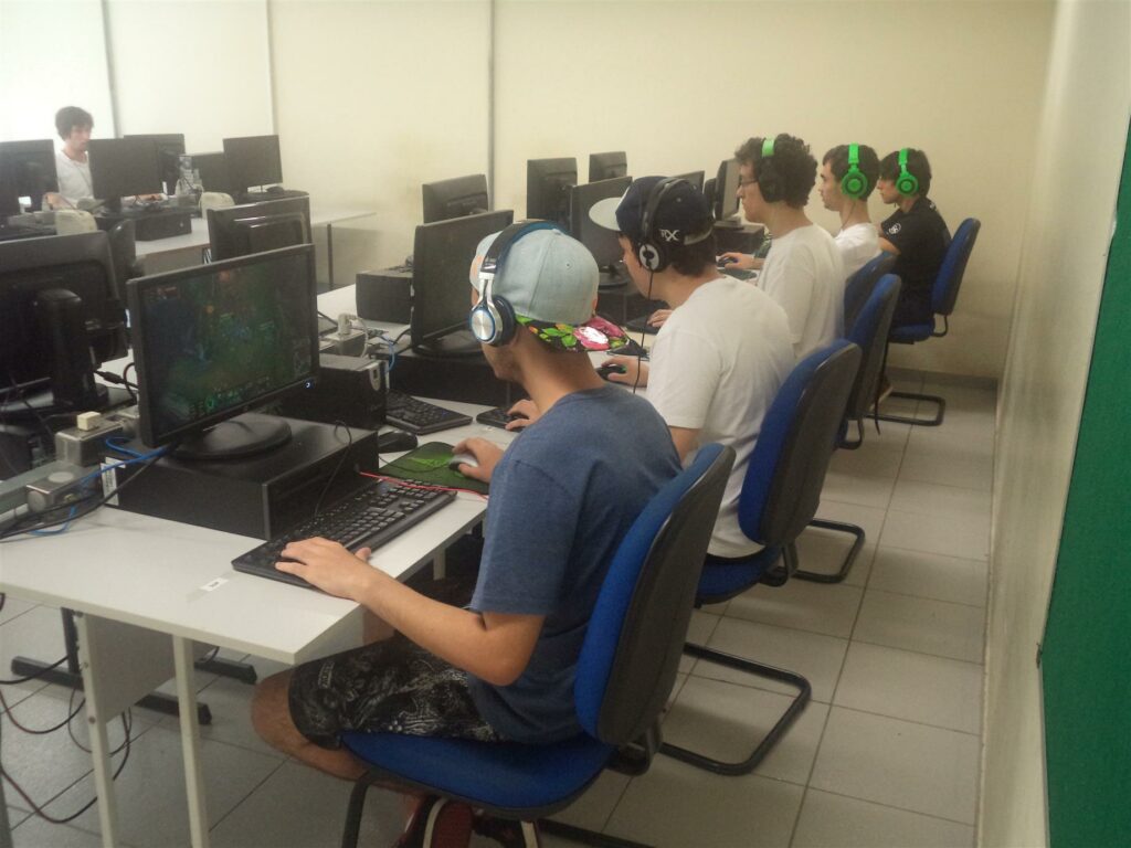 campeonado de league of legends etec 04